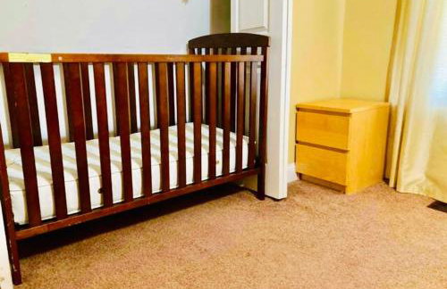 Tuscany 2900 - Classic Italian Style 3BR w Parking near Airport - Foto 43