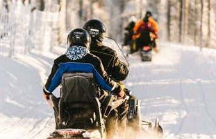 Passeio de moto de neve por Kätkä - Foto 1