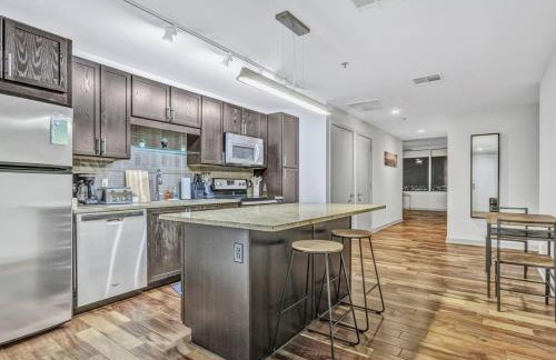 Luxury Apt W/Parking CityView|Pool| Gym|PoolTable - Foto 21