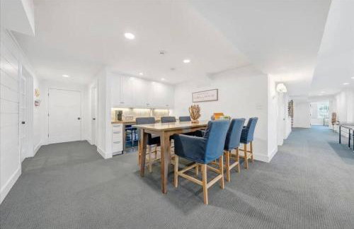 6 BD Smith Mountain Lakefront Escape sunset - Foto 28