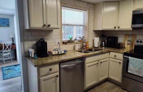 Heated & Screened in Pool - Photo 28