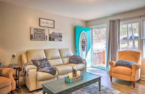 Lakefront Gem with Screened Porch and Game Room! - Foto 4