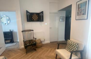 Spacious Town House - Photo 7