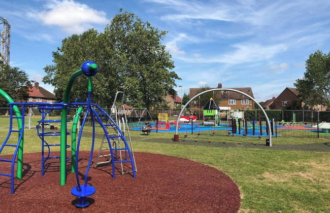 Entire 2 Bedroom House 7m To Station - Foto 30