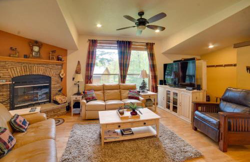'Moose Lodge' Cabin w/ Entertainment Gazebo! - Foto 3