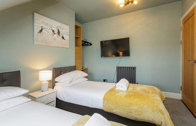 Seabird Apartments - Photo 9