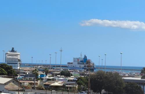 Cerulean Harbour HOUSE - WiFi, AC, 5 minutes from the Beach, Terrace, Air Conditioning - Foto 14