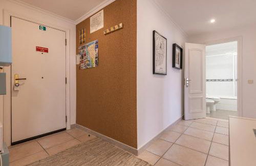 Sunny 2 BDR Apartment by LovelyStay - Foto 7