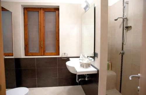 Charming villa in Alvignano with private pool - Foto 11