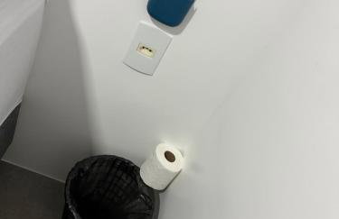 Quarto privativo com banheiro compartilhado,a 800mts do pátio do forró - Foto 14