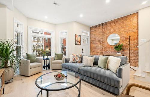 5-Bedroom Home with 2 Kitchens & Rooftop Deck, U Street and Shaw - Foto 27