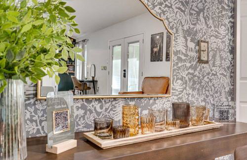 NEW! Shenandoah family & dog friendly cabin - 5 min walk river with private river access, BBQ, playground, fire pit - Foto 61