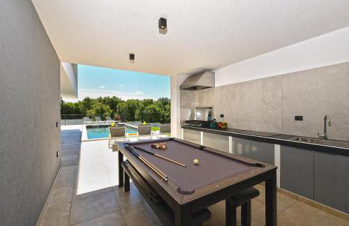 Spacious Villa With Pool and Garden in Stokovci - Foto 78