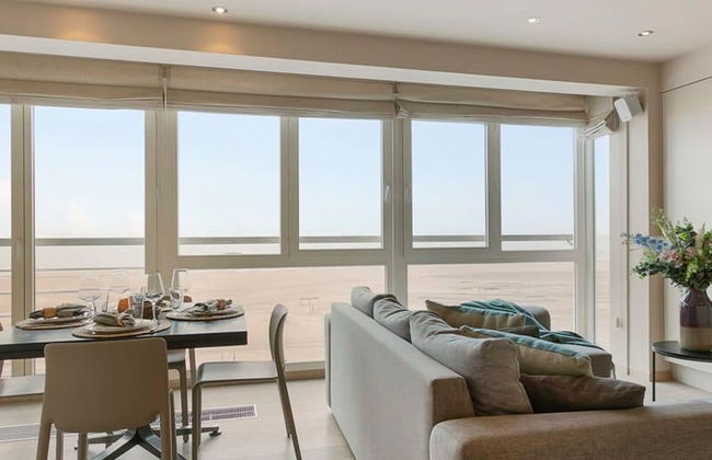 Unique Apartment With Sea-view Near the Center - Photo 3