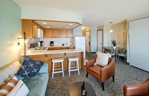 King Suite - Top Floor - Ocean View - Beach Access - Pool & Hot Tub - Foto 12