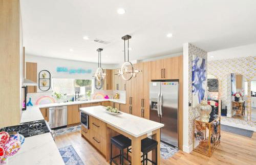 G- Luxe NoHo Family Home near Universal 15m and Hollywood 10m - Foto 18