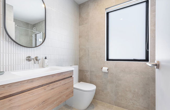 Modern 2BR Townhouse in Mission Bay I Zodiak Stays - Photo 11