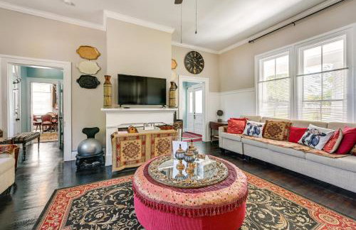 Spacious Historic Home with Yard and Deck! - Foto 11