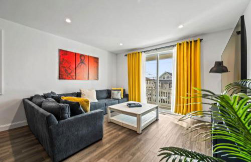 Beach House Steps away from the Boardwalk and Beach with Ocean Views in Seaside Heights! - Foto 12