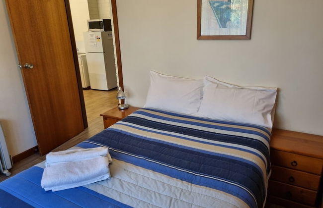 Emu Beach Chalets - Photo 3