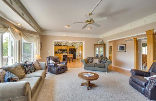 Country Living with Spacious Yard Sibley Home! - Foto 5