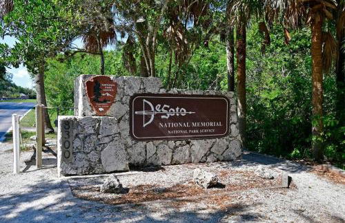 Bradenton Escape with Private Heated Pool - Photo 2