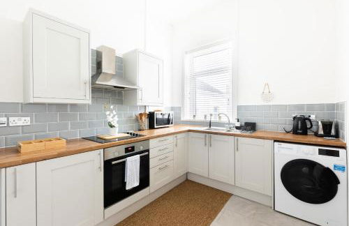 Judah Suites - Stylish 1BR Apartments with Parking & WIFI - Foto 10