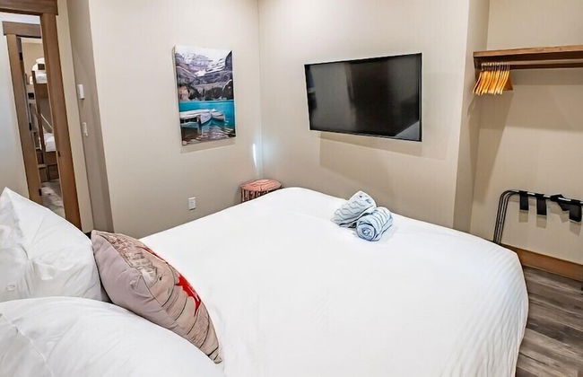 Snow Creek Cabins by Fernie Lodging Co. - Photo 42