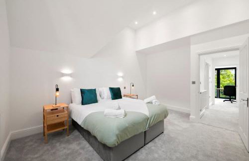 3 Bed House near Purley, by ARP Homes, Free Parking, Ideal for Long Stays & Insurance Bookings - Foto 22