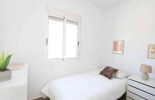 2 apartamentos en una excelente villa de playa compartiendo Piscina y Jardín - Foto 34