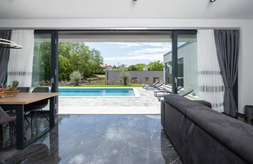 Villa Alison Deluxe Junior with private spa and heated swimming pool - Foto 16