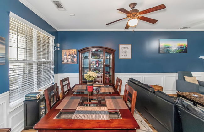 4 - Bed home, w/ Cali King Bed - 12 mins. to DTWN - Photo 55