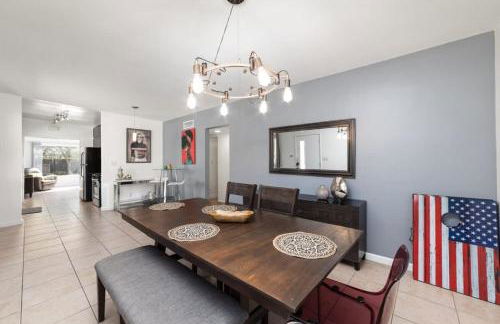 3BR 2BA Home in Palm Springs with Private Pool - Foto 6