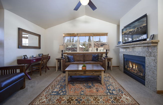 Streamside Lane Condos by CRMR - Foto 33