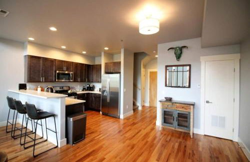 Luxury On the River, Downtown River Balcony STR513 - Photo 5