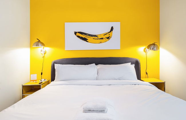 Dual Bachelor Pads w Rooftop Lounge Games Sleeps 26 5 Min to Broadway - Foto 35