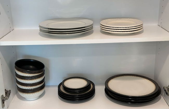 Luxurious Ontario Townhouse Ideal Family Retreat - Photo 49