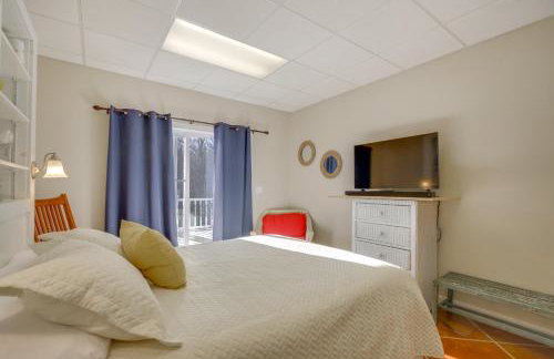 On-Site Lake Access Serene Waterloo Getaway - Foto 12