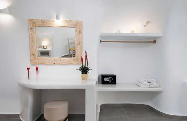 Yiota Collection 4 Suites & 4 Prive Jacuzzi - Foto 2