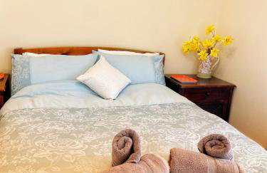 Charming Countryside Retreat Fast Wifi - Photo 3