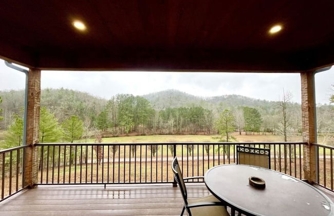 Charming, pet friendly cabin, perfect for fishing, family, hiking and R&R! 2 Bedroom Cabin by RedAwning - Foto 12