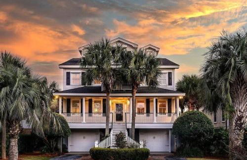 Backyard Oasis- Steps 2 Beach, Private Pool & Bar, Sleeps 16, 7 Bedrooms 5 and a half bathrooms "The Lucky Penny" - Foto 2