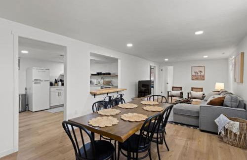 Newly Renovated Basement Apt - Foto 1