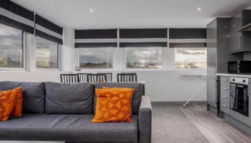 Two Bedroom by Brookland Stays Serviced Accommodation Short Lets Leeds with Free WiFi - Foto 2