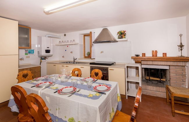 Borgo Santa Lucia Apartment with Private Parking & Garden - Foto 10