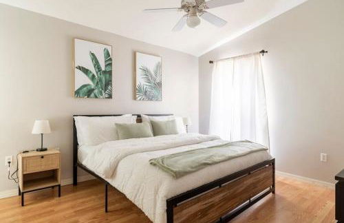 Quiet Getaway to Tampa & Orlando - Photo 12