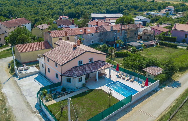 Villa in Brtonigla With Private Pool - Foto 1