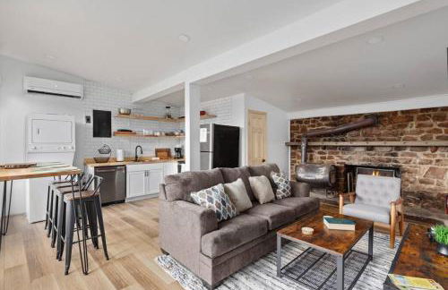 Lazy Lake 3BR Cabin w/ Mtn Views + Hot Tub +Wi-Fi - Foto 4