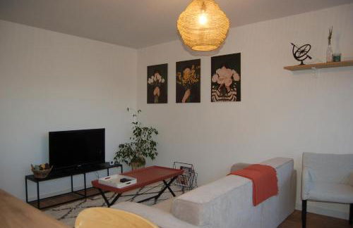 Aux Trompettes Violettes - Foto 34