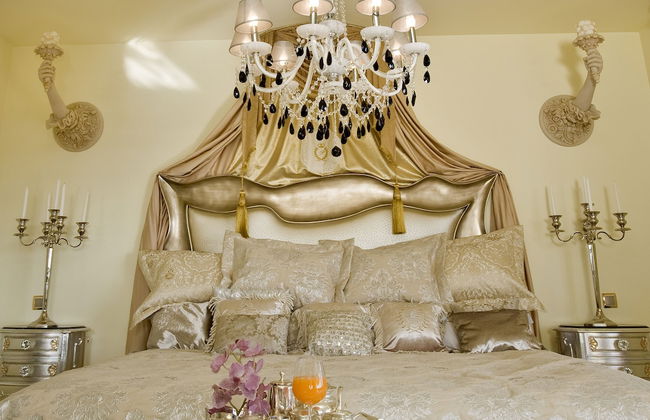 Royal Roman Empire - Photo 5